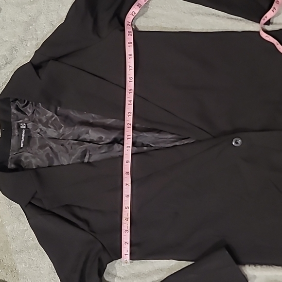 STUNNING PRETTY LITTLE THING 80s SINGLE BREAST single button black BLAZER - Picture 7 of 10